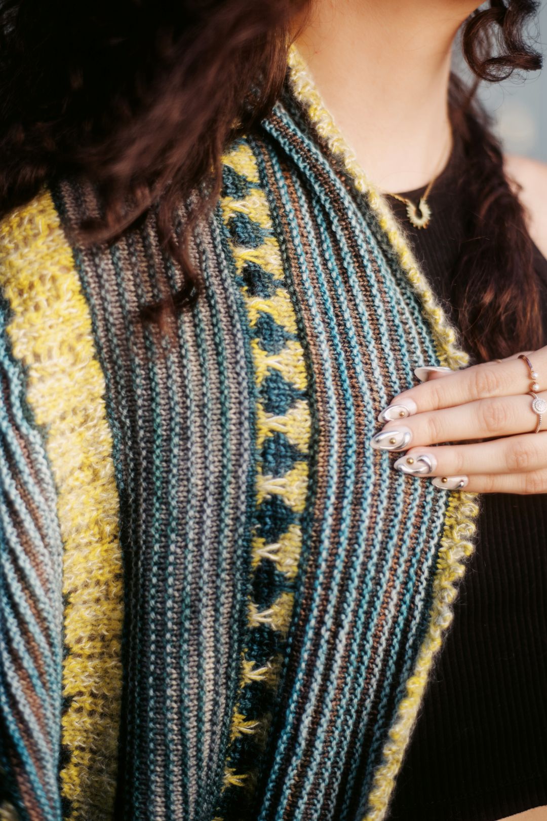 Polar Express Shawl | Knitting pattern and Optional kits