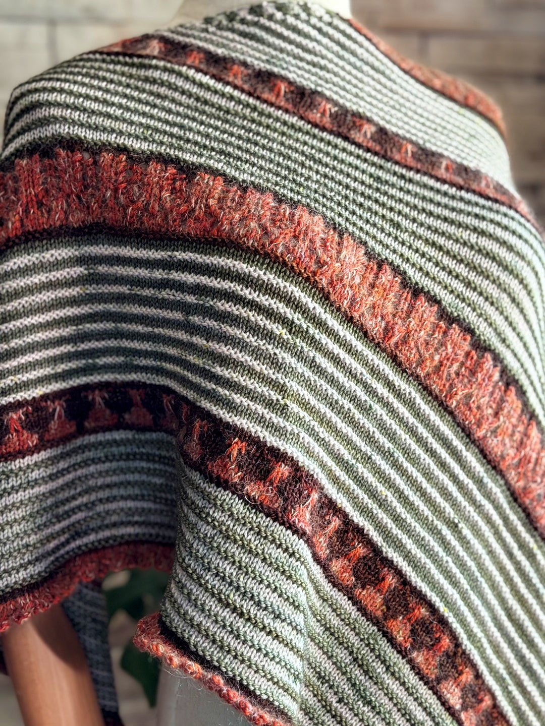 Polar Express Shawl | Knitting pattern and Optional kits