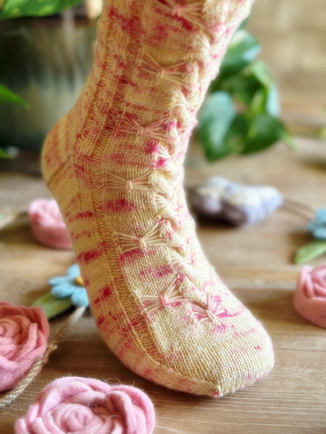 Lever de Rideau Socks | Free Knitting Pattern and Optional kit