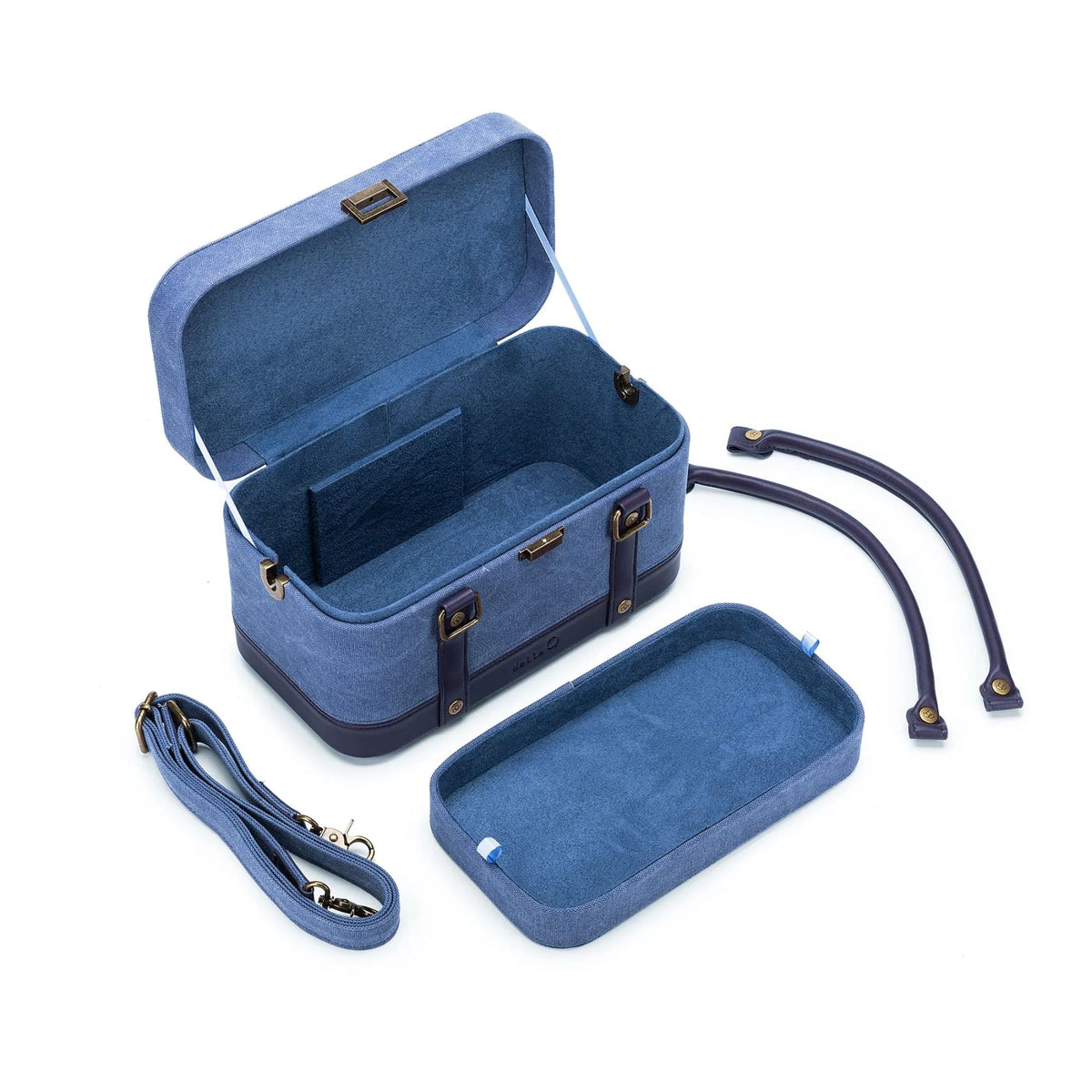 Della Q - Maker's Train Case