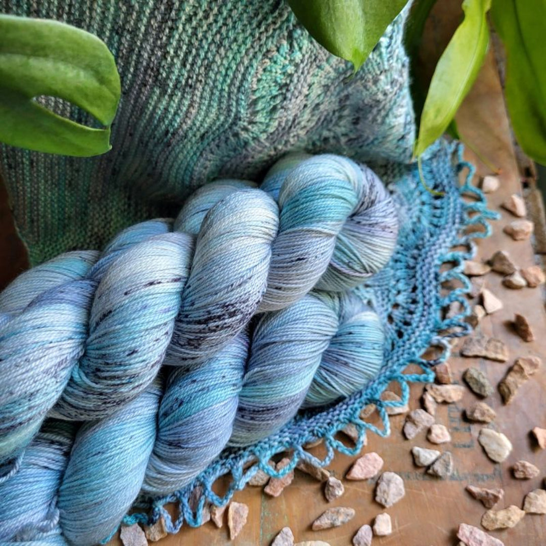 Vøyenfallen Shawl | Knitting kits
