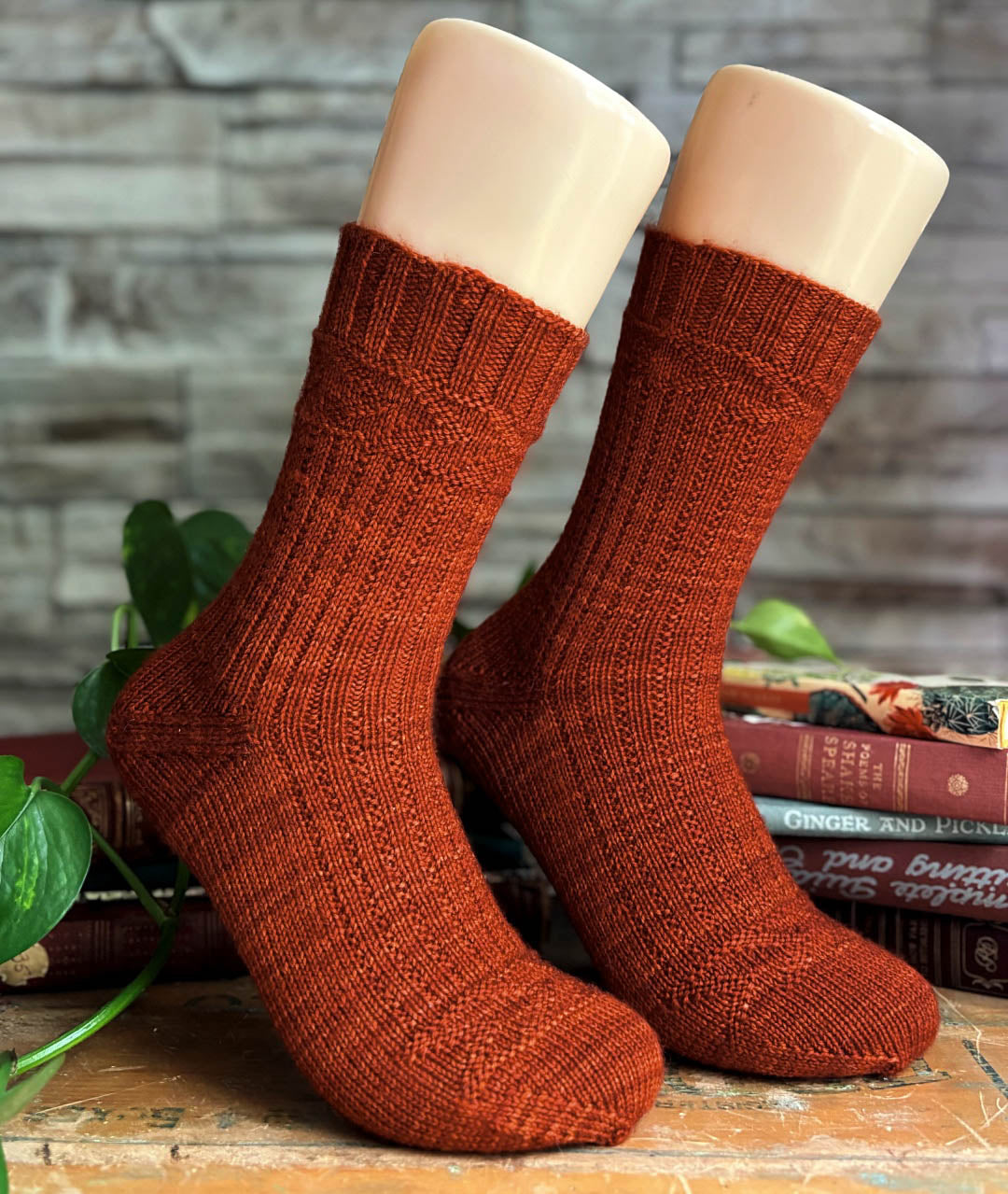 Arrow Socks | Knitting pattern and Optional kits