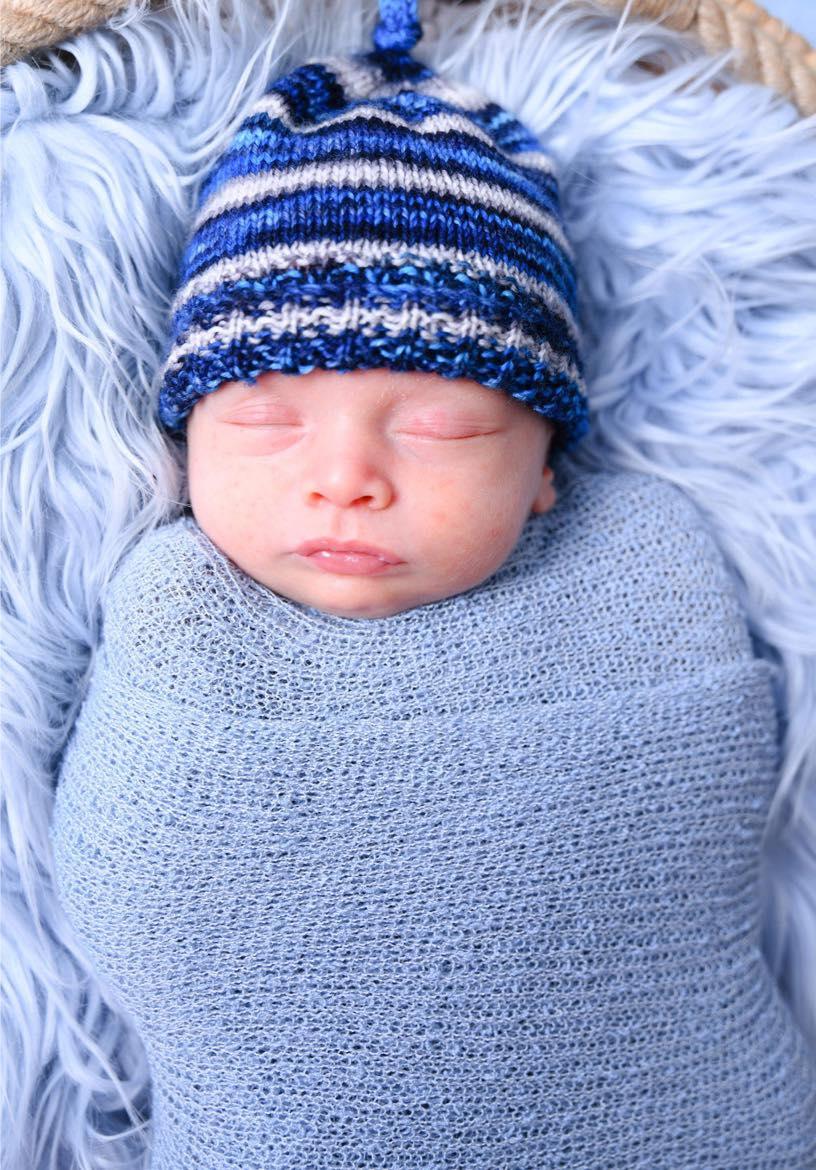La tuque de Nathan | Baby Beanie free knitting pattern - Biscotte Yarns