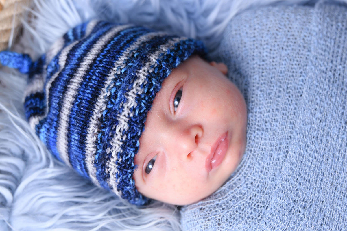 La tuque de Nathan | Baby Beanie free knitting pattern - Biscotte Yarns