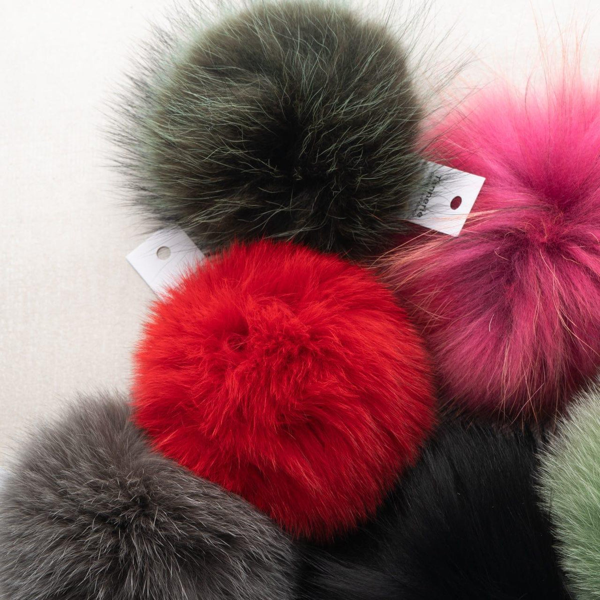 Pom pom by Tannerie des Bois-Francs - Biscotte Yarns