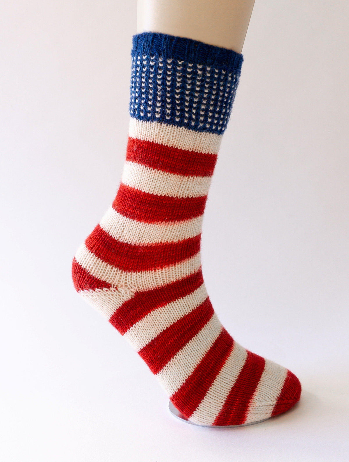 Sock knitting kit - HOME OF THE BRAVES - Biscotte Yarns