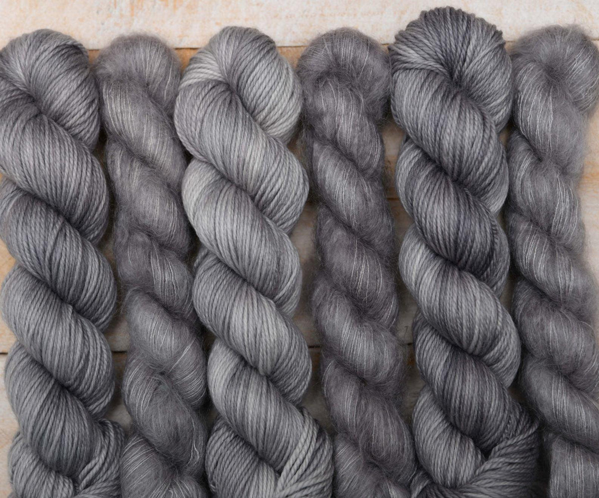 Pine Mountain Poncho Knitting kit - Biscotte Yarns