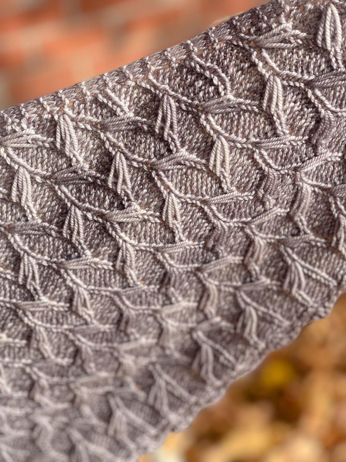 Autumn Shawl - Biscotte Yarns