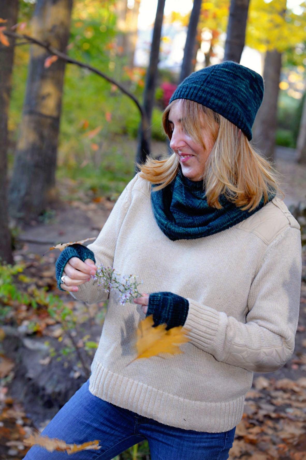 PICEA Matching Hat, Mittens & Neck Warmer Knitting Kit - Biscotte Yarns