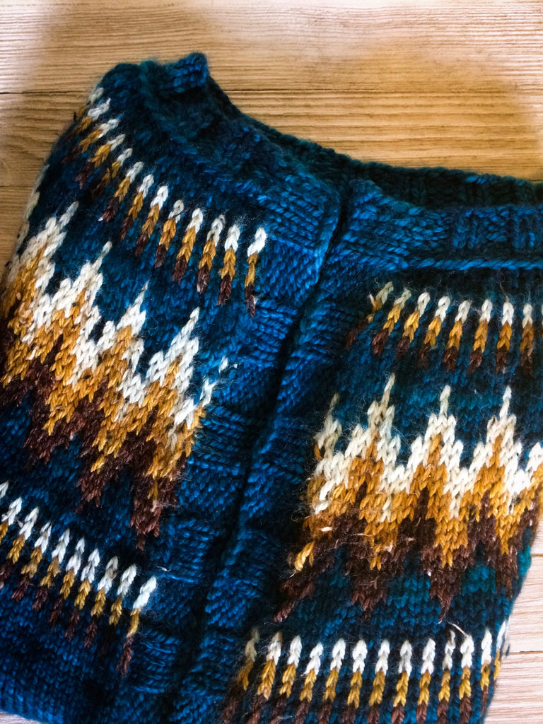 The Throwback Biscotte Style with a Little Stranded Colorwork 101 - Biscotte Yarns