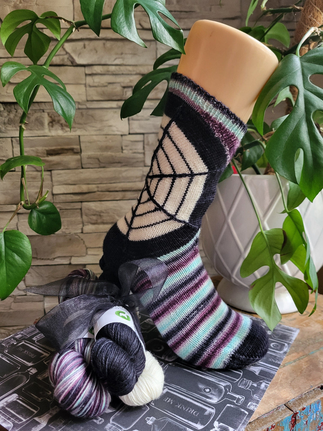 HalloWeb Socks | Knitting pattern and Optional kits