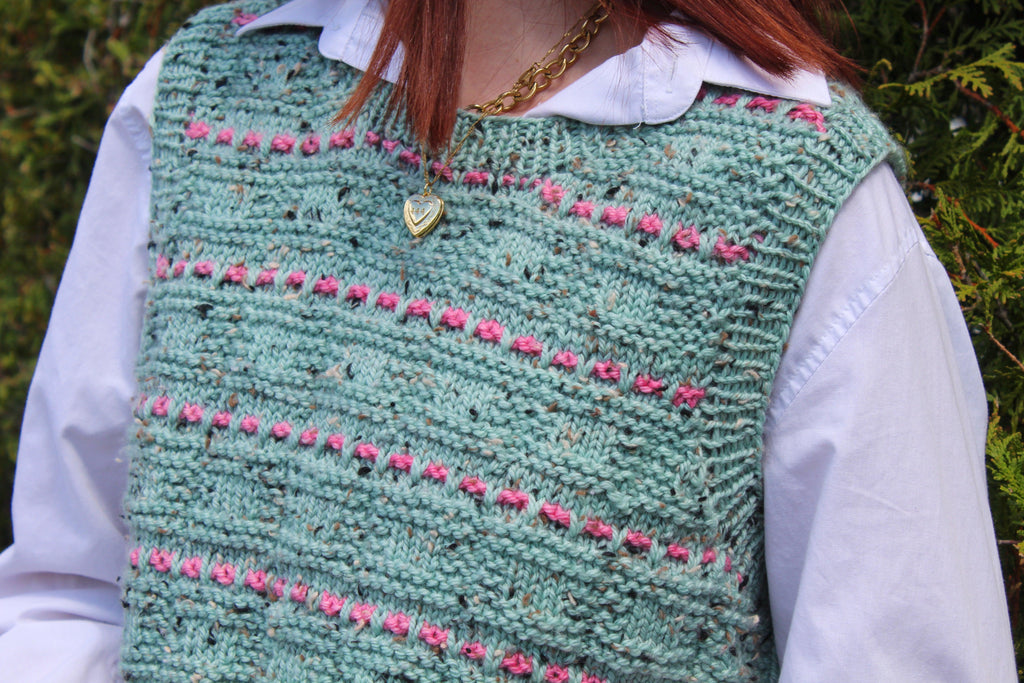 Festive Biscuit Vest knitting pattern