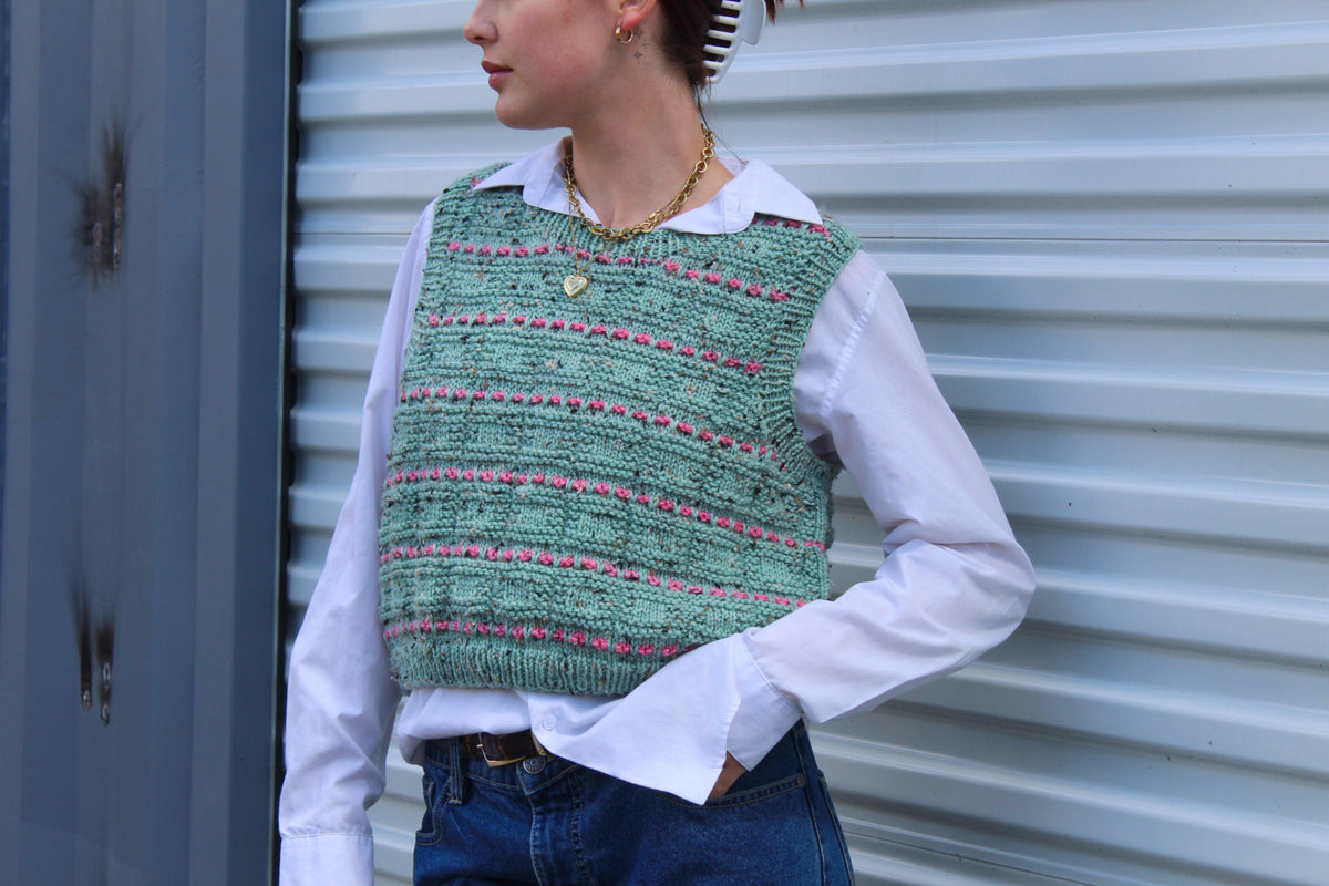 Festive Biscuit Vest knitting pattern