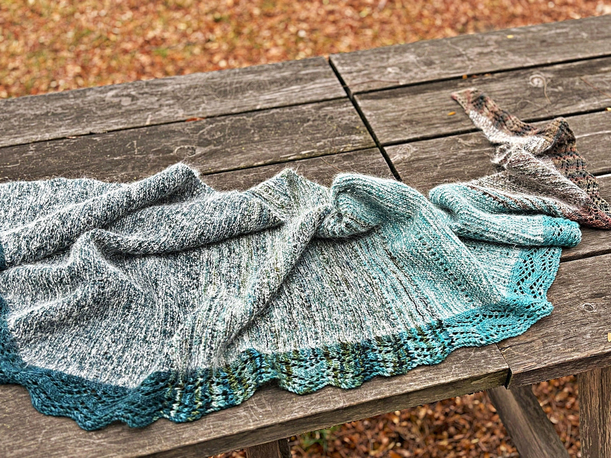 Bow River Shawl | Knitting pattern with or without yarns