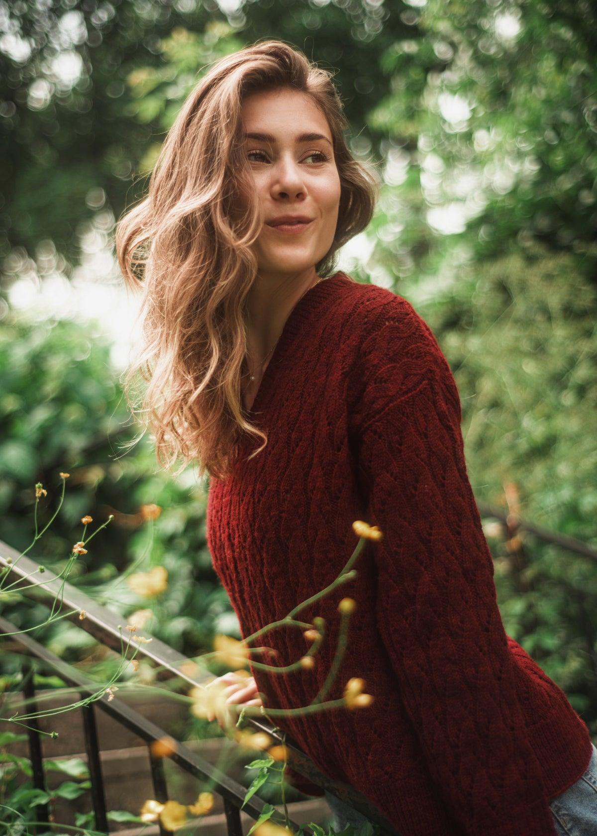 Olivette Mock Cable Sweater | Knitting kits - Biscotte Yarns