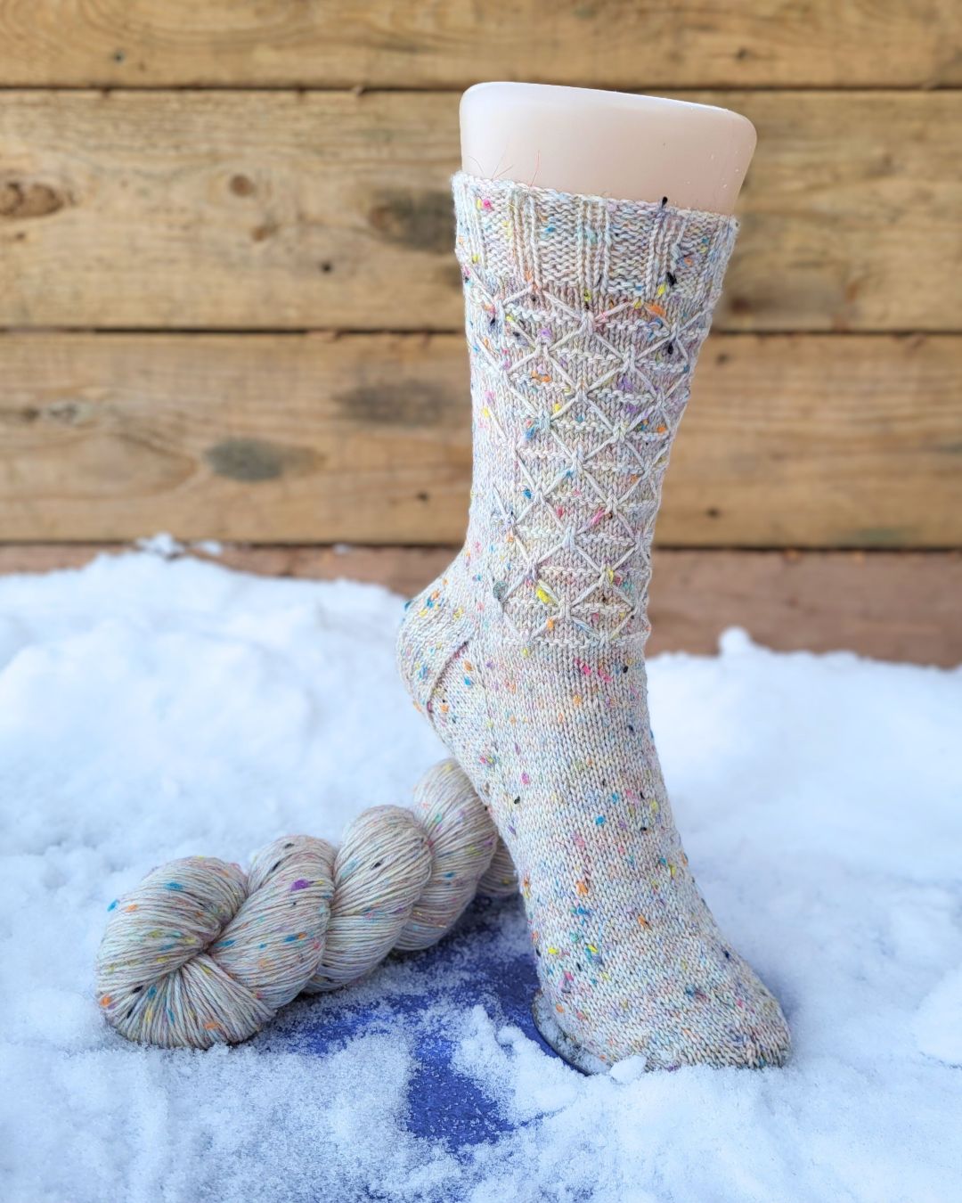 Flocon Socks | Knitting pattern and Optional kit