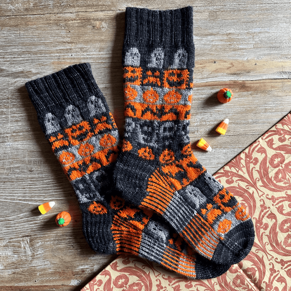 Halloween socks knitting kit