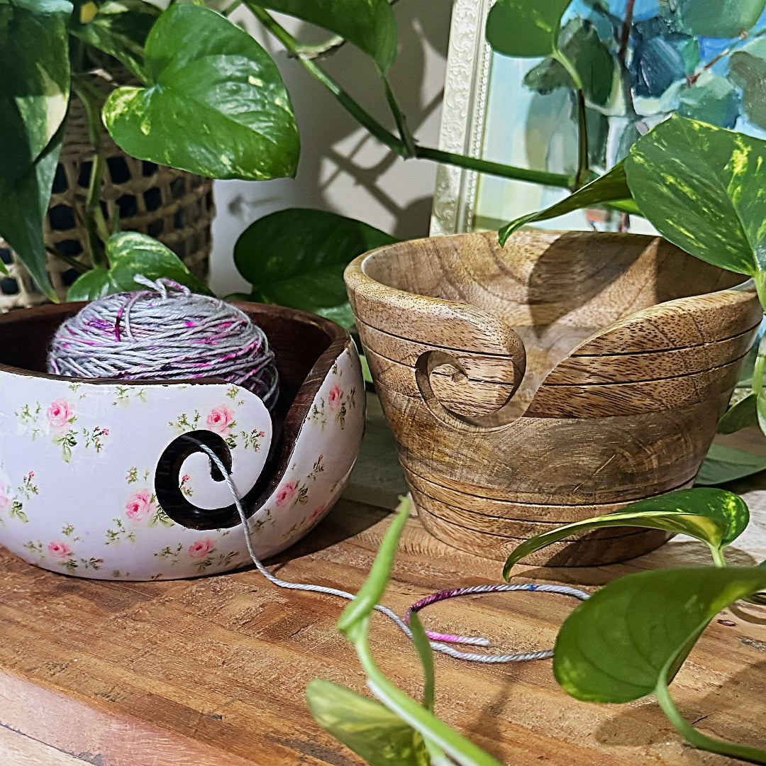 Wooden Yarn Bowl for knitting - Biscotte Yarns