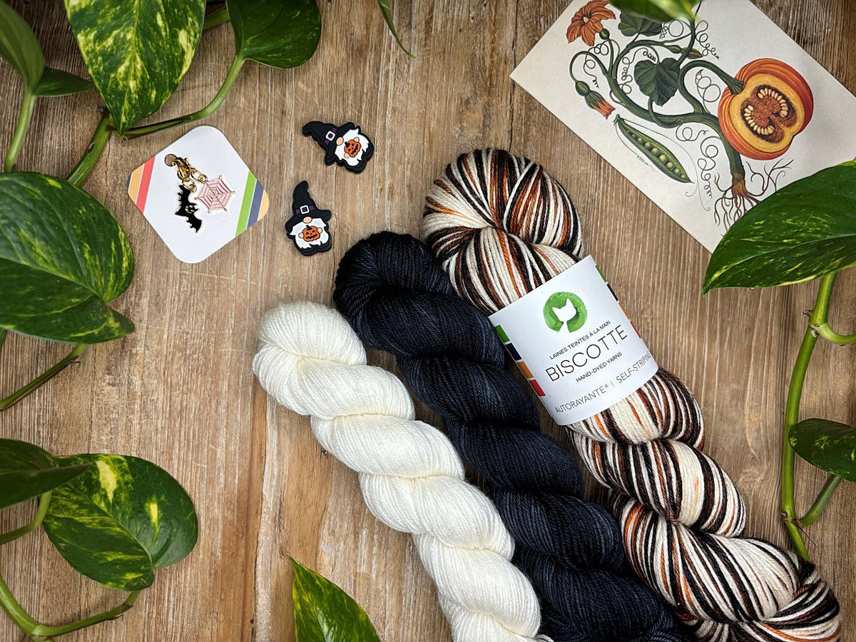 HalloWeb Socks | Knitting pattern and Optional kits