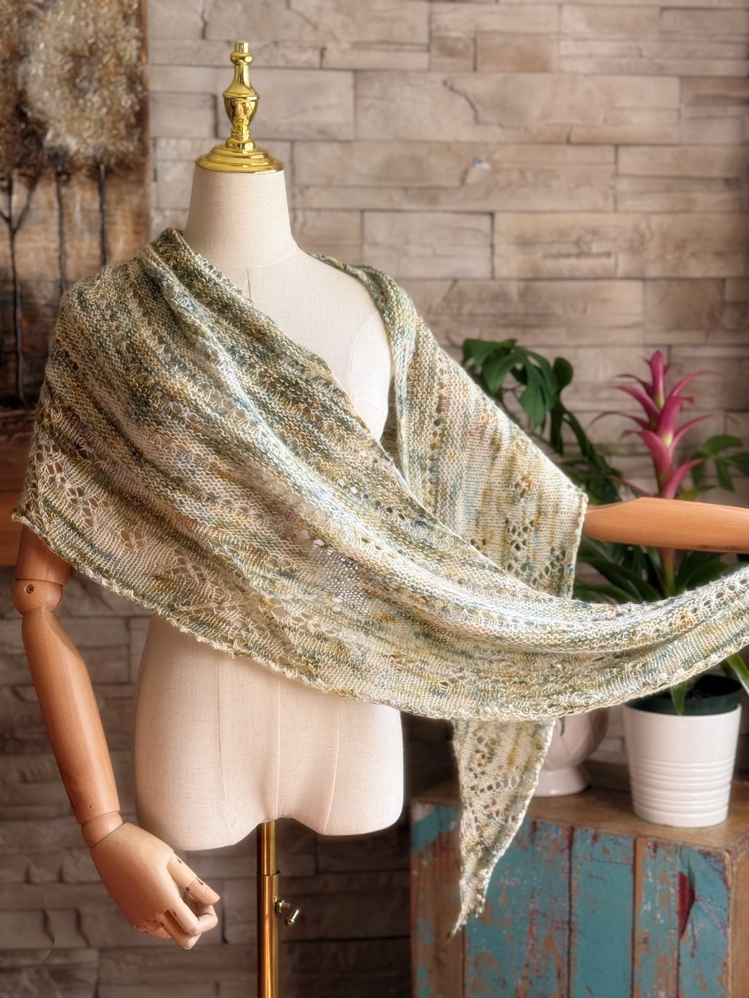 Brise Boréale Shawl | Free Knitting pattern and Optional Kits