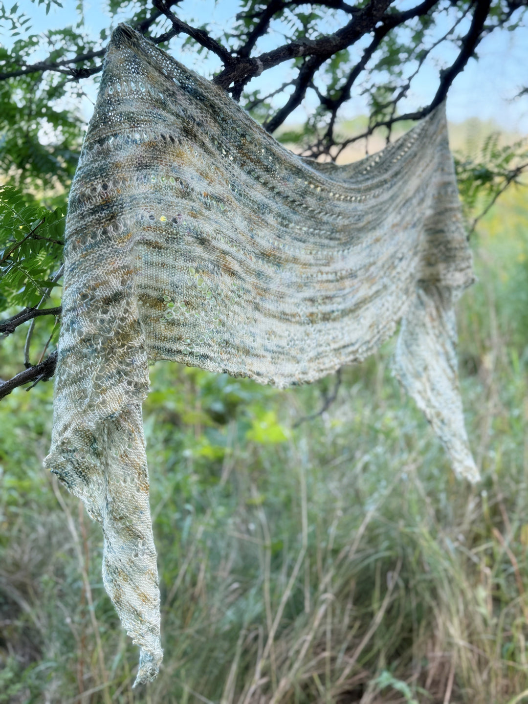Brise Boréale Shawl | Free Knitting pattern and Optional Kits