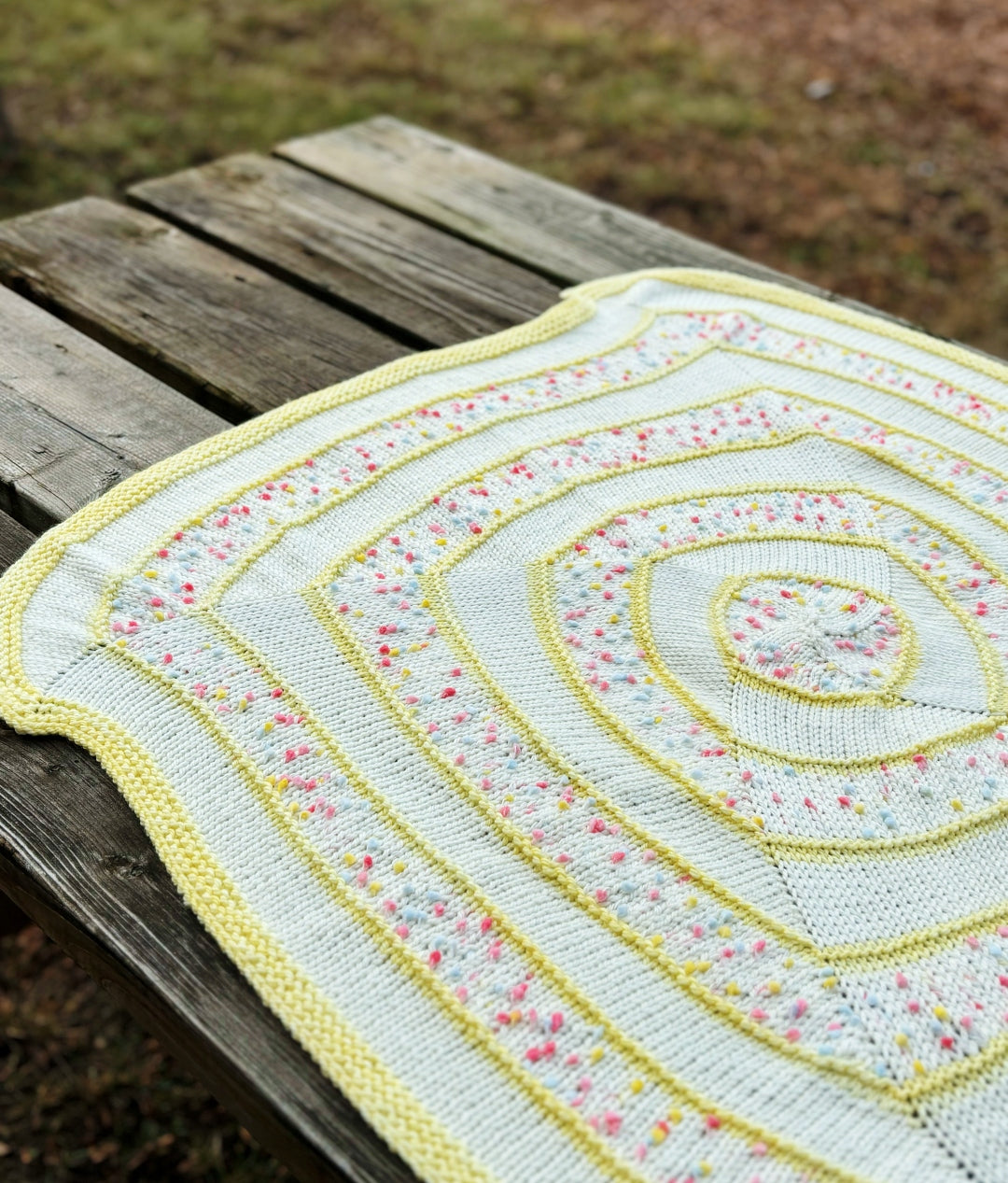 Sunny Side Up | Knitting pattern with or without yarn