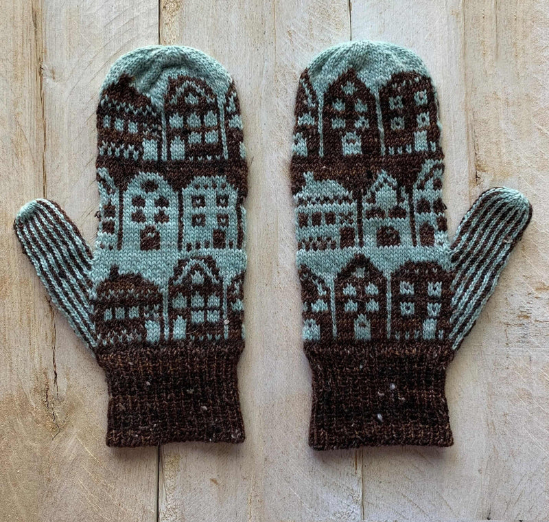 Les Gens De La Ville Mittens | Knitting pattern and Optional kits