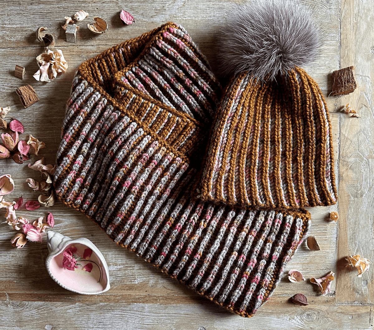 Free knitting pattern to make a hat and a cowl - The Brioche Kit - Biscotte Yarns