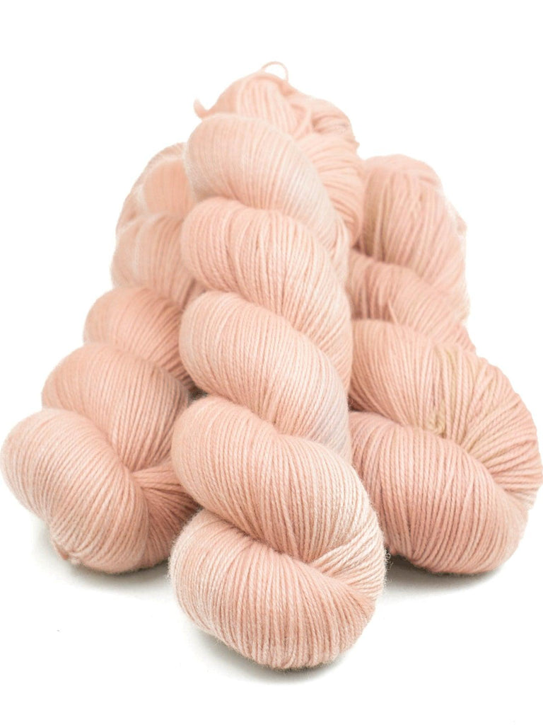 Hand-Dyed yarns MERICA BISQUE