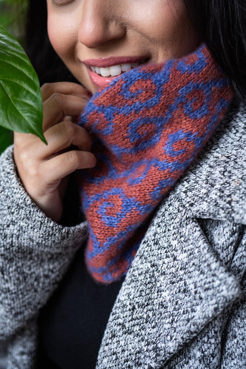 Mirrored Cowl - KNITTING PATTERN - Biscotte Yarns