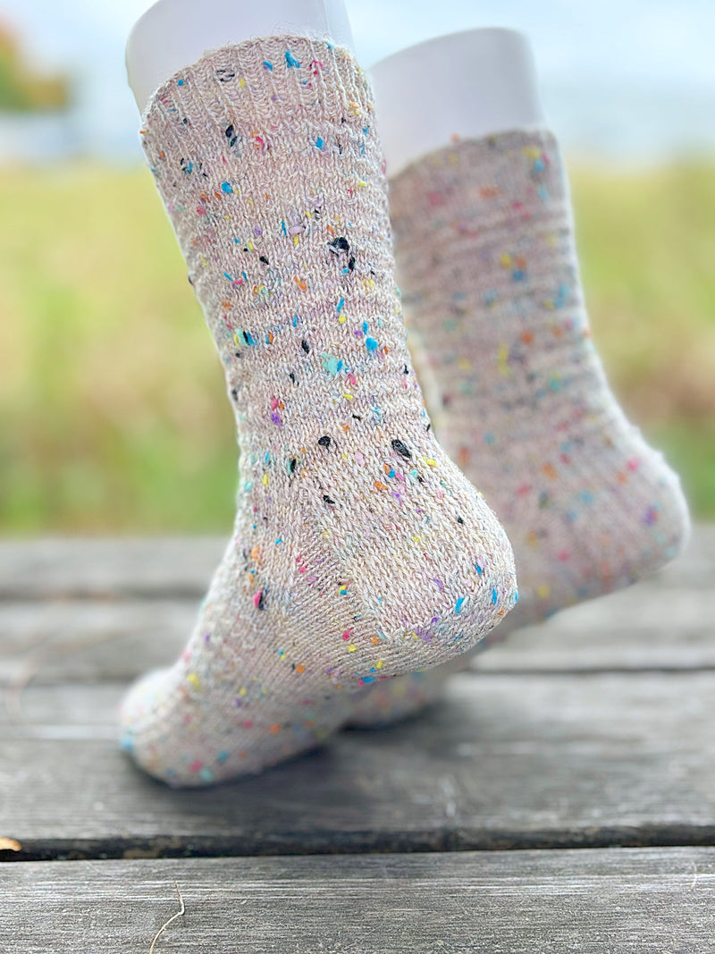 Favorite Everyday Socks | Knitting pattern with or without yarns