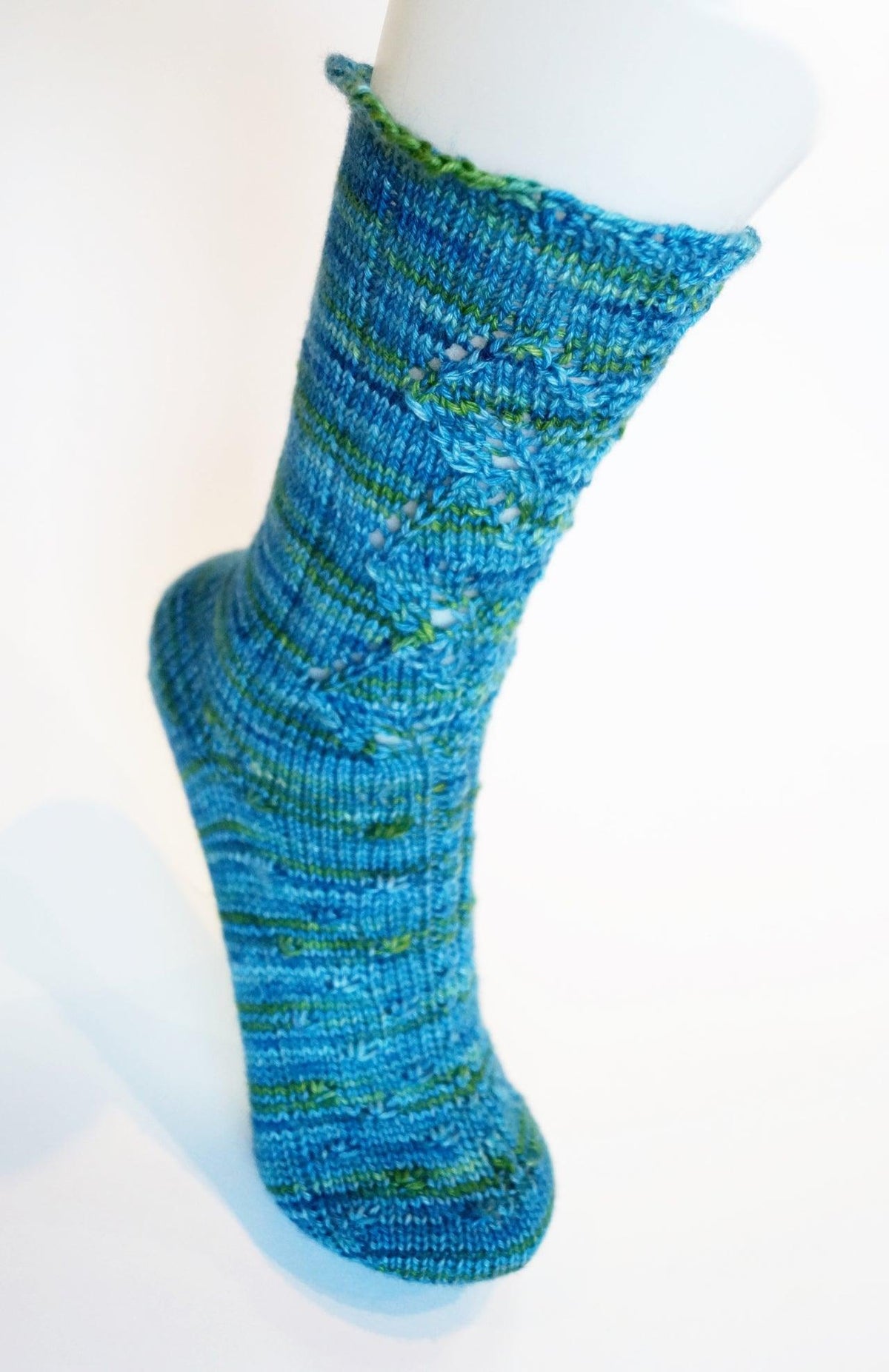 Free socks pattern - Spring is in the air - Biscotte Yarns