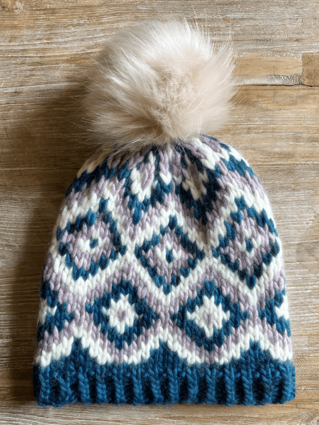 Trois Fois Passera Hat | knitting pattern and knitting kits - Biscotte Yarns