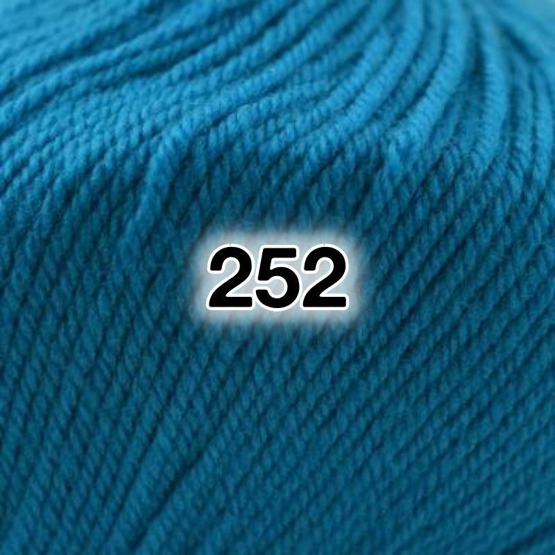 Cascade Yarns 220 Superwash - Biscotte Yarns