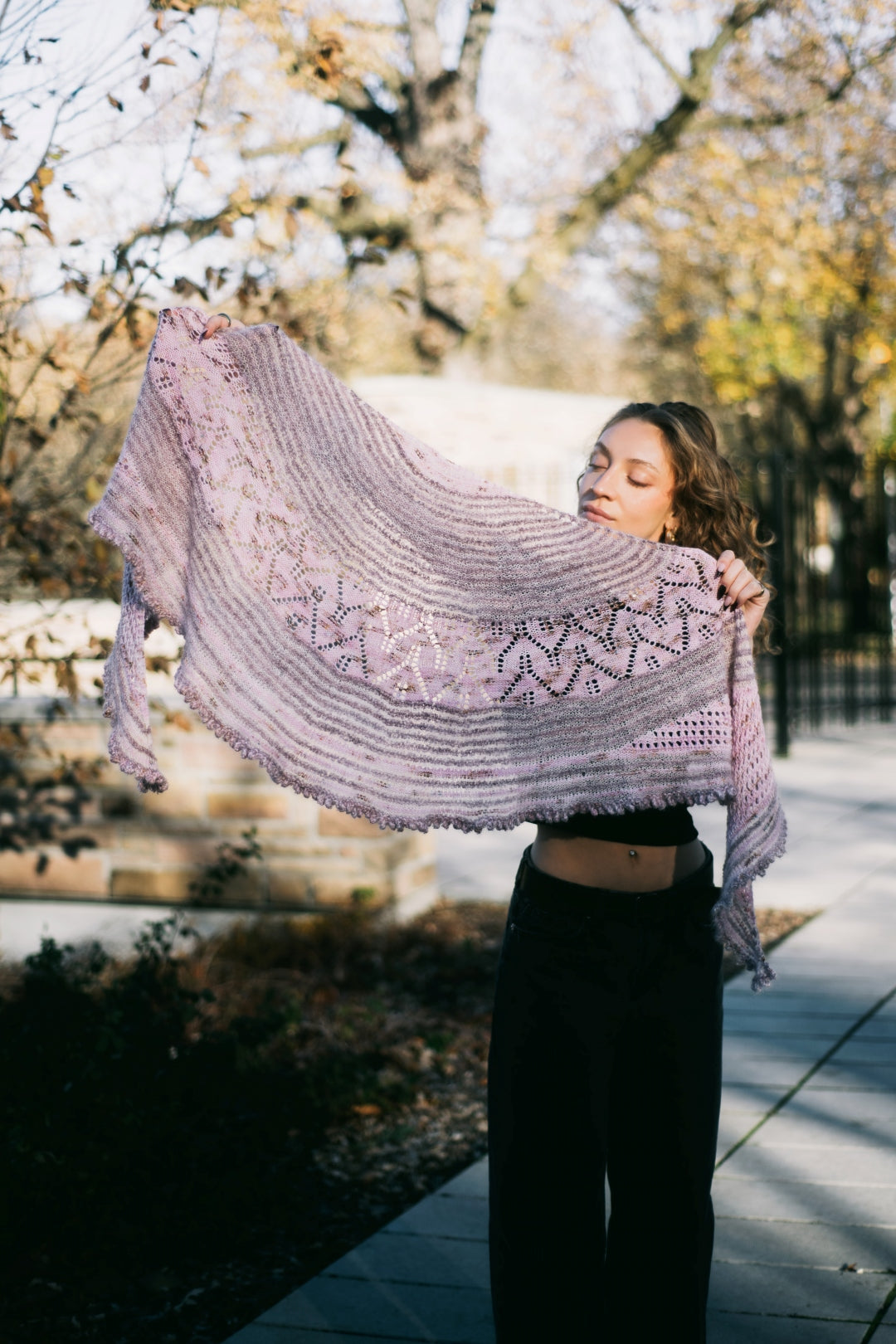 Folie Bergère Shawl | Knitting pattern with Optional Kit