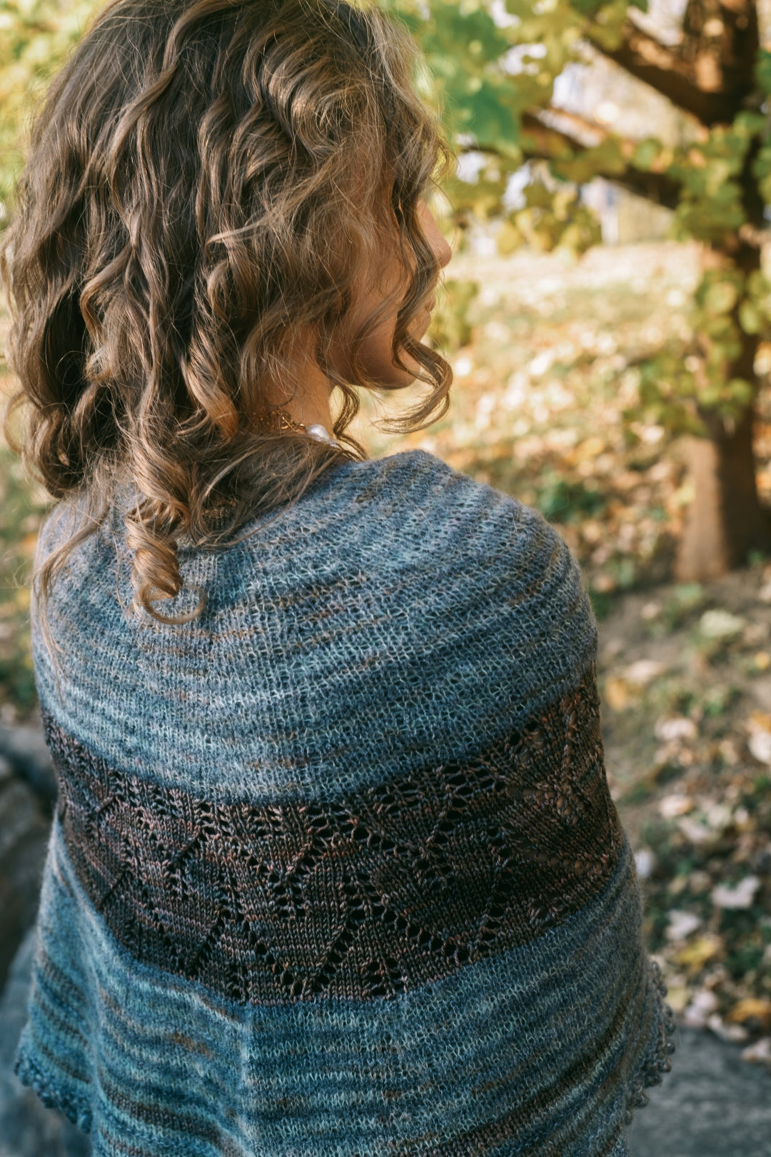 Folie Bergère Shawl | Knitting pattern with Optional Kit