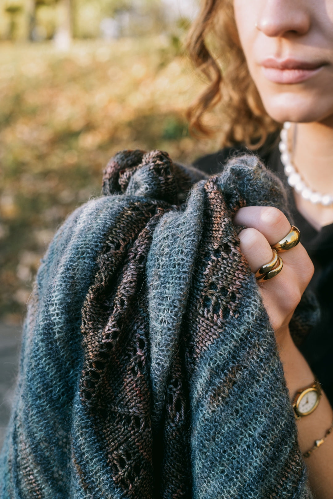 Folie Bergère Shawl | Knitting pattern with Optional Kit