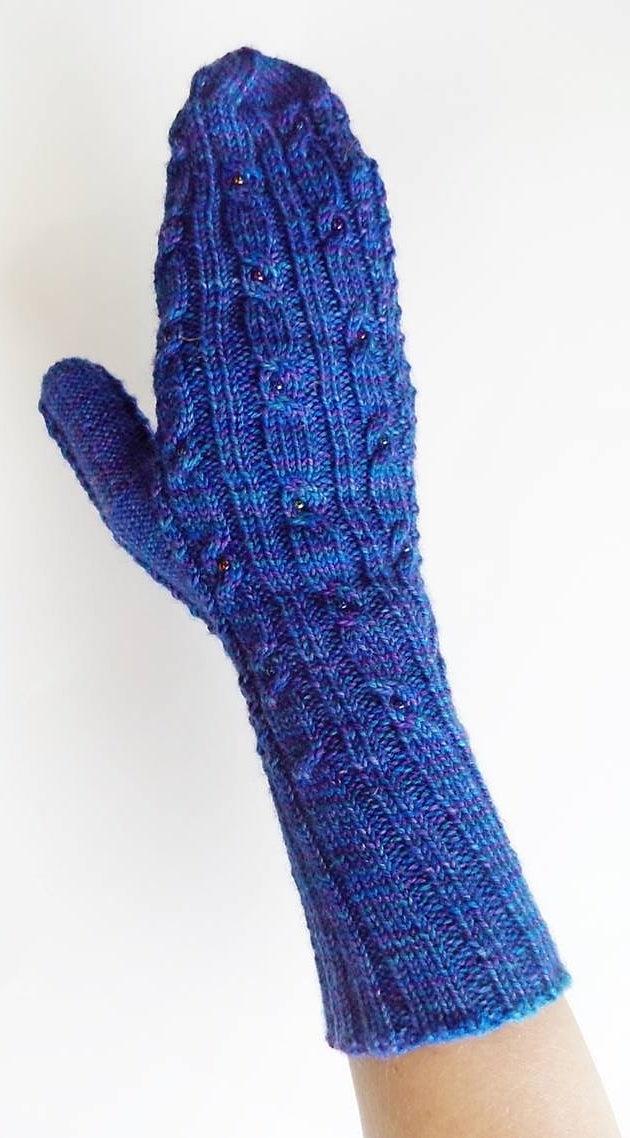 Socks and mittens pattern Blueberry Coulis - Biscotte Yarns