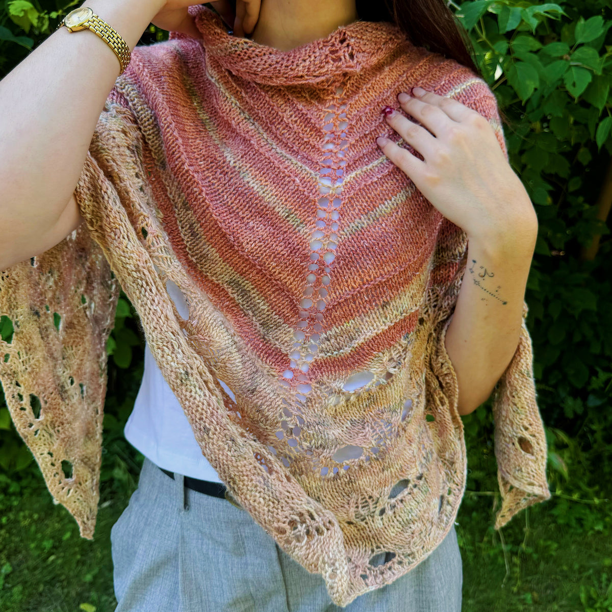 Paon d'Or Shawl GRANOLA VERSION | Knitting pattern and knitting kits