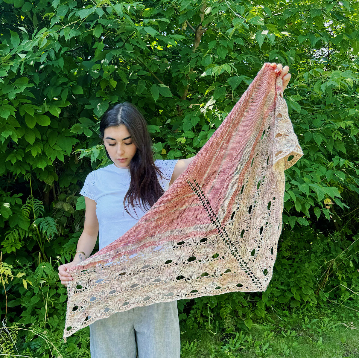 Paon d'Or Shawl GRANOLA VERSION | Knitting pattern and knitting kits