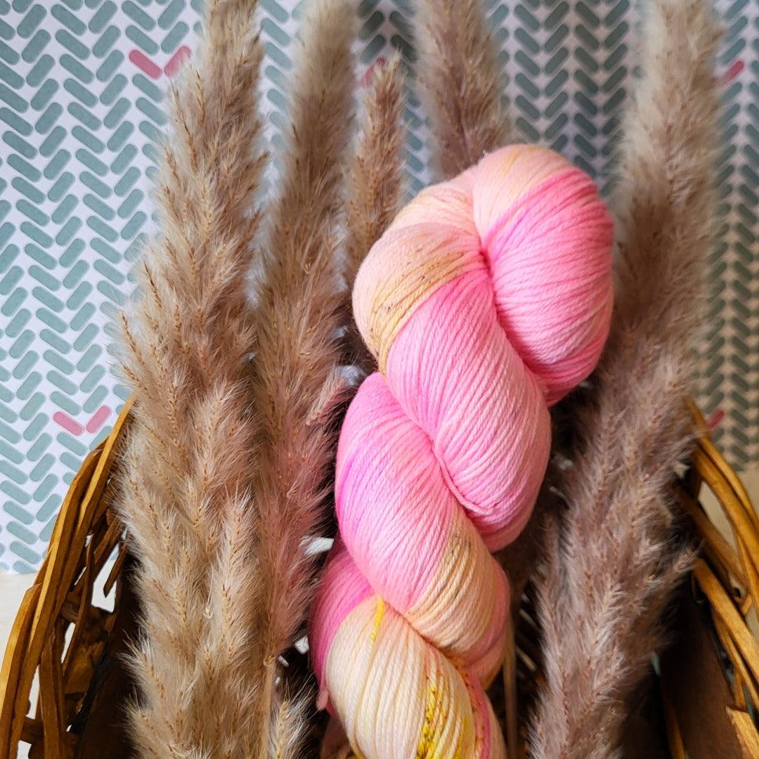 Sweet Pea Shorties socks | Knitting kit - Biscotte Yarns