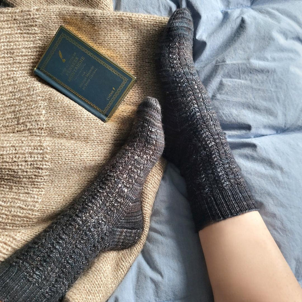 A Touch of Lace Socks | Knitting pattern - Biscotte Yarns
