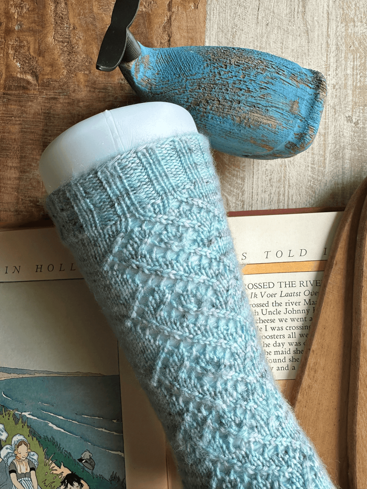 ♥ Water Slide Socks ♥ - KNITTING KIT - Biscotte Yarns