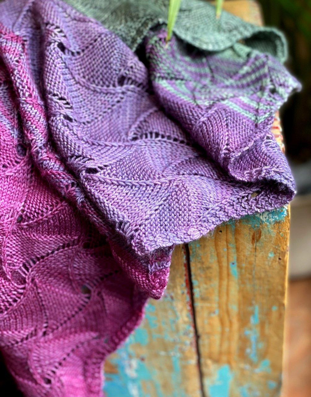 Rolling On The River | Shawl Pattern – Biscotte Yarns