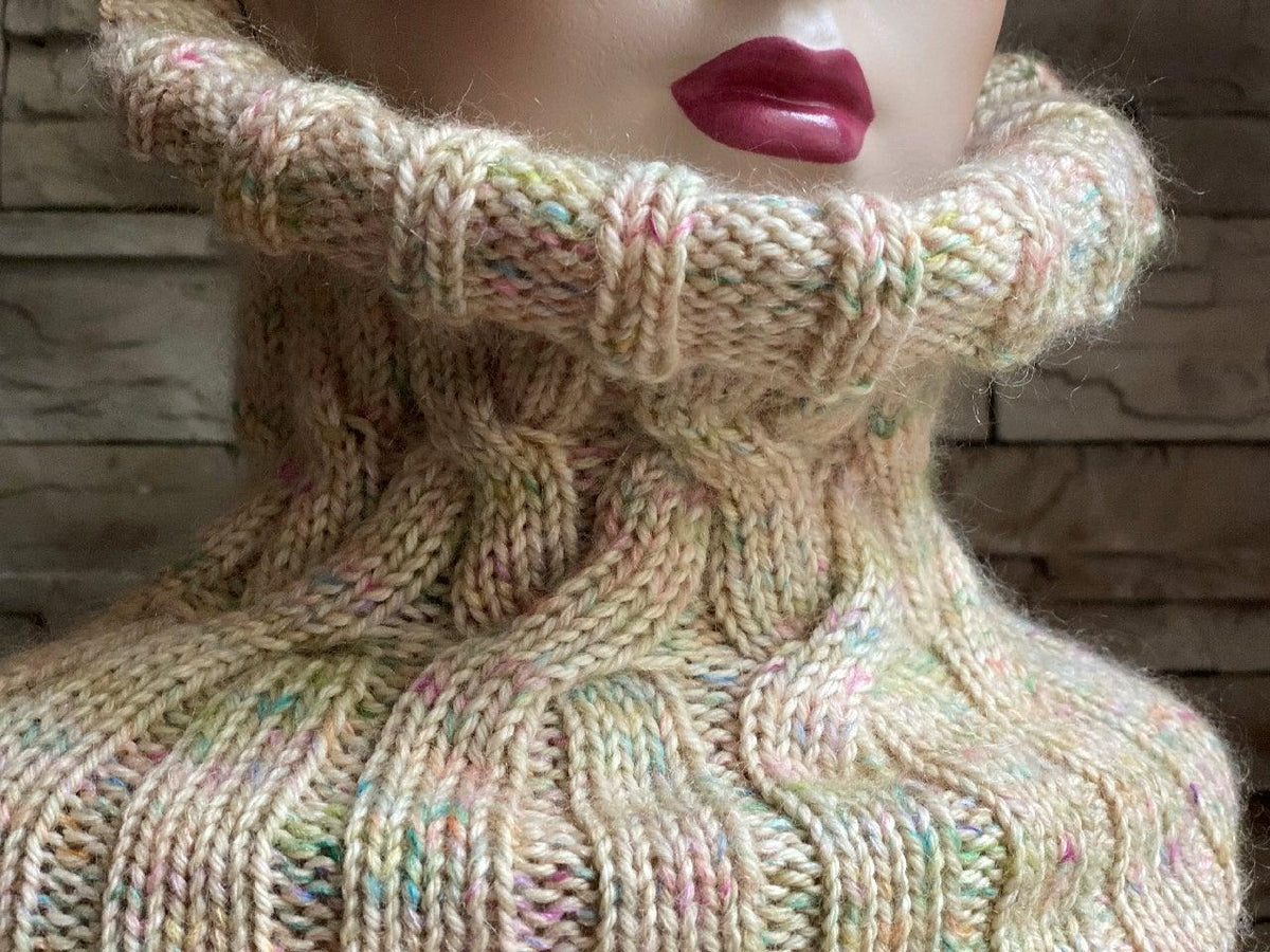 Surprise Cowl | Knitting pattern - Biscotte Yarns