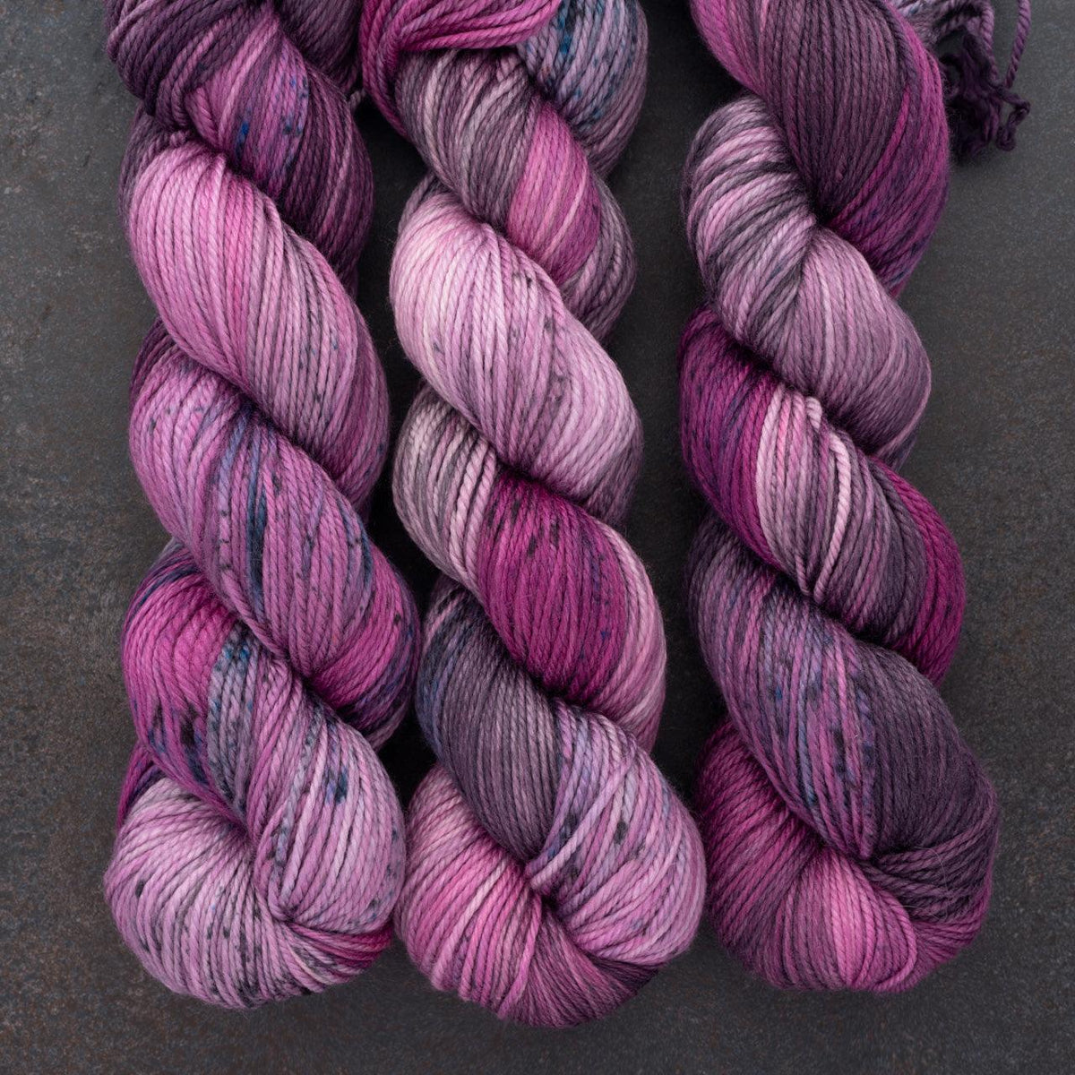 DK PURE PURPLE GALAXY - Biscotte Yarns