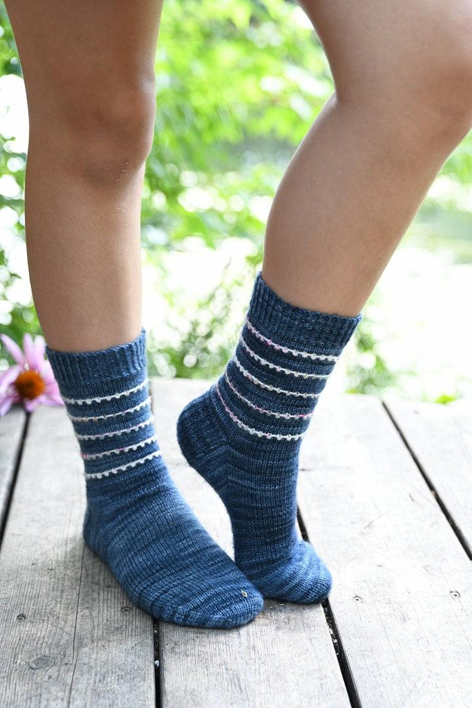 Mini Bobble Sock | Free sock pattern - Biscotte Yarns