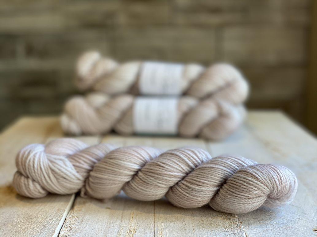 MERINO WORSTED BROOKE - Biscotte Yarns