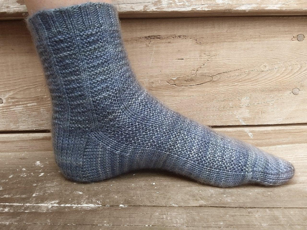 Topsail Beach | Sock Pattern - Biscotte Yarns