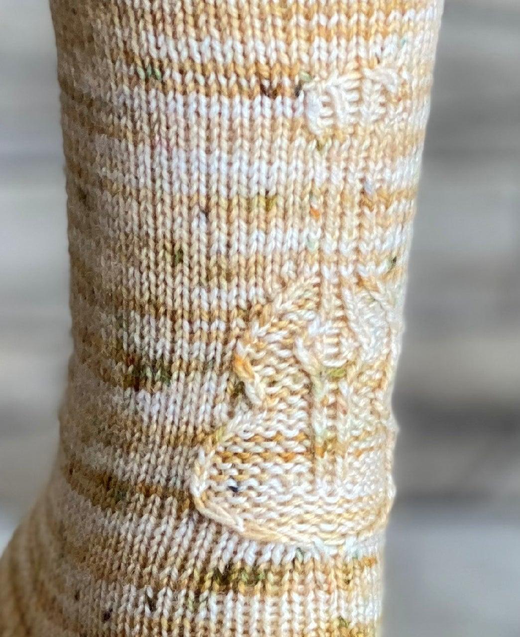 Étude 🎹🎻 | Sock pattern - Biscotte Yarns